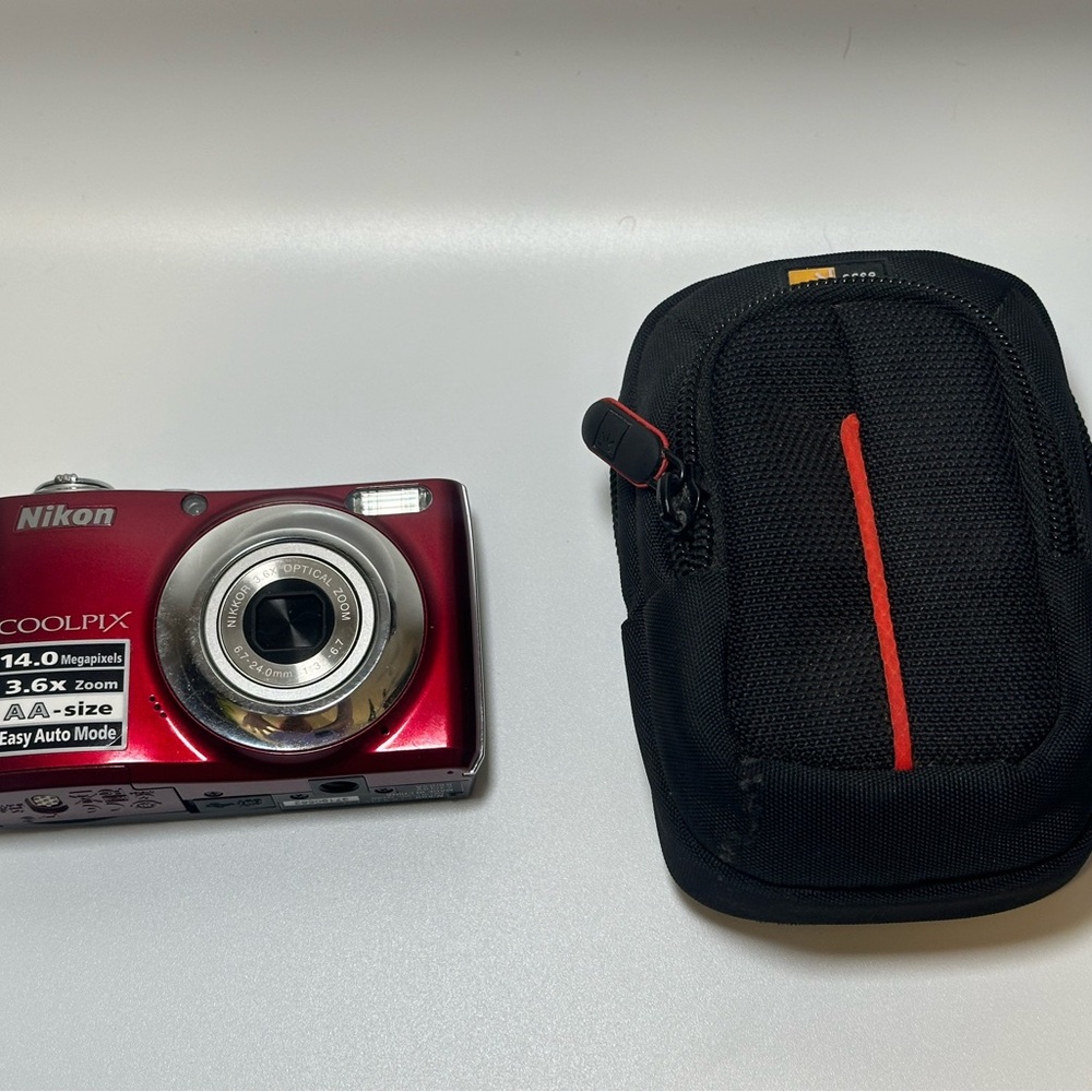 Nikon Coolpix L22 12.0MP Digital Camera Point and Shoot